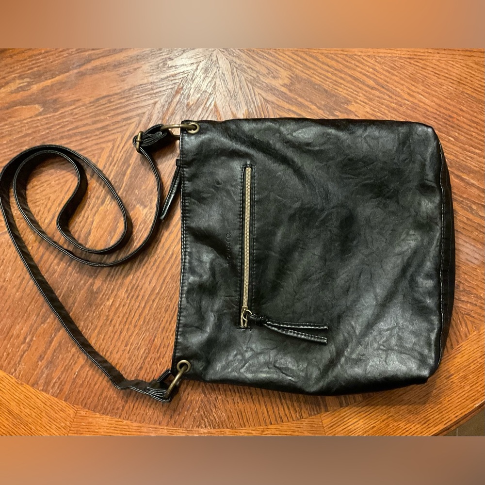 Stone & Company Gold Hardware Durable Leather Look Multi Zipper Crossbody Bag! - Picture 3 of 16